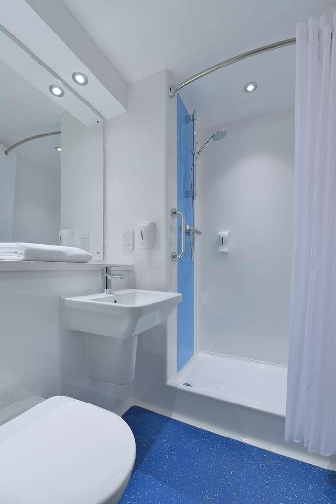 Travelodge Bath Central ภายนอก รูปภาพ